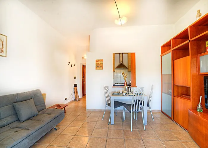 The Nest-Apartment A Stone\'S Throw From The Center